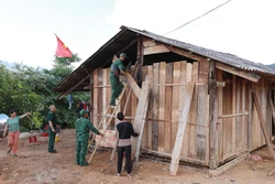 Hình ảnh đẹp về người lính nơi biên giới Pa Tần