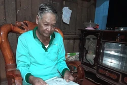 Sử dụng tiếng dân tộc để truyền tải thông điệp của Đại hội XIV đến các bản làng