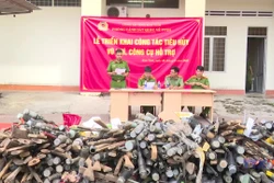 Tiêu hủy gần 2.000 vũ khí, công cụ hỗ trợ do người dân tự nguyện giao nộp