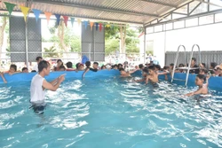 Mở lớp dạy bơi, phổ biến kiến thức phòng, chống đuối nước cho trẻ em