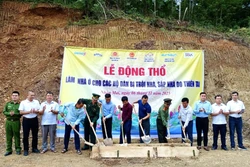 Nghệ An khởi công xây dựng nhà mới cho 15 hộ dân bị lũ quét