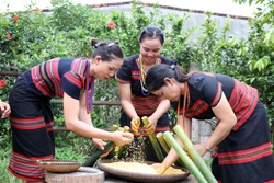 Quảng Ngãi: Tâm thế mới ở nơi '1 con gà gáy, 3 nước nghe'