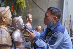 Làng nghề đúc đồng hơn 900 năm tuổi đỏ lửa những ngày giáp Tết