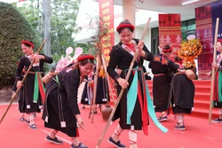 Tái hiện đời sống và tín ngưỡng các dân tộc thiểu số qua hàng trăm hình ảnh, hiện vật