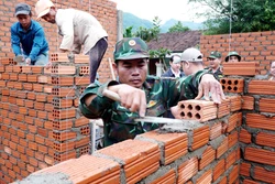 Chiến dịch Quang Trung: Thần tốc xây nhà cho người dân nơi rẻo cao Tây Trà