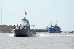 Giữ vững bình yên vùng biển cực Nam Tổ quốc