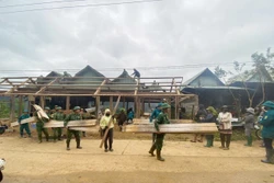 Xây nhà ở phù hợp với truyền thống và thích ứng với thiên tai