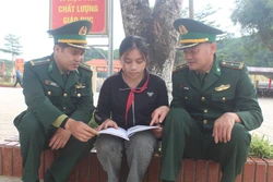 Chắp cánh ước mơ cho học sinh nghèo vùng biên