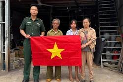 Người cán bộ trẻ 'thắp lửa ước mơ' nơi miền biên viễn