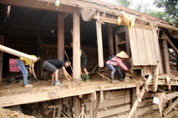 Điểm tựa để Mỹ Lý đứng dậy sau lũ