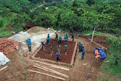 Quân khu 2 hỗ trợ xây dựng nhà ở cho người dân bị thiên tai ở Sơn La