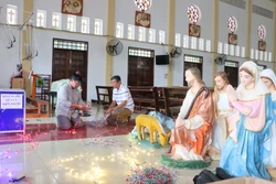 Rộn ràng không khí Giáng sinh nơi xứ đạo Mân Côi