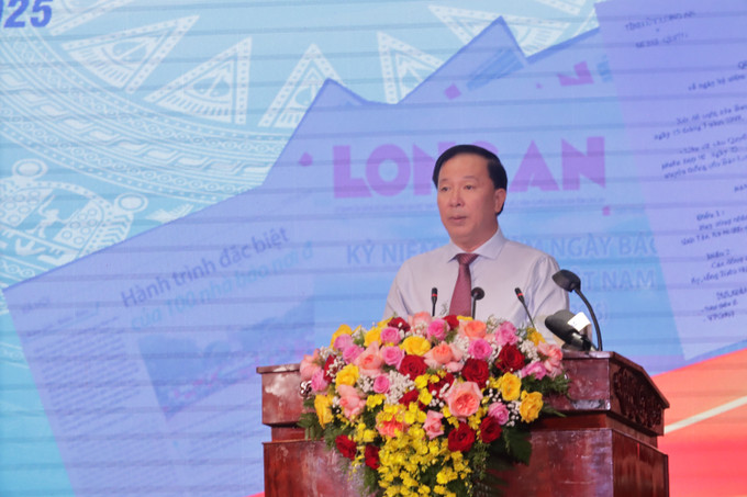 Chủ tịch UBND tỉnh Long An Nguyễn Văn Út phát biểu tại lễ kỷ niệm. Ảnh: Bùi Giang/TTXVN la-190625.jpg