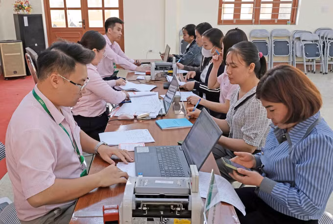 von-tin-dung-211225.jpg