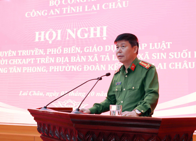 Đại tá Khoàng Văn Thương, Phó Giám đốc Công an tỉnh Lai Châu, phát biểu chỉ đạo. Đại tá Khoàng Văn Thương, Phó Giám đốc Công an tỉnh Lai Châu, phát biểu chỉ đạo.