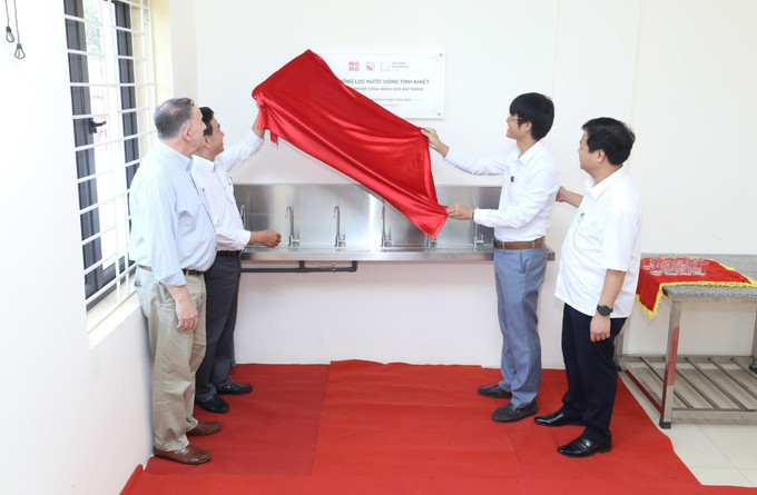 Khánh thành hệ thống lọc nước được lắp đặt tại trường THPT DTNT tỉnh Lạng Sơn. clb2-240925.jpg