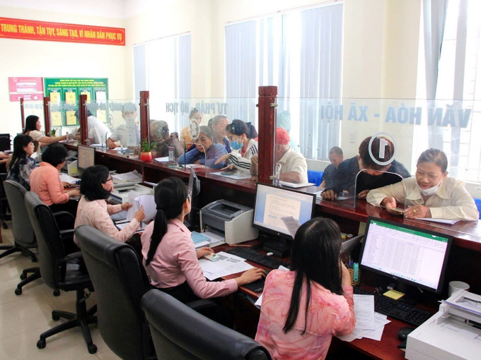 Nhiều xã tại tỉnh Quảng Trị hiện thiếu cán bộ chuyên môn trong lĩnh vực tài nguyên môi trường, kinh tế tài chính, khoa học công nghệ. Ảnh: TTXVN phát quang-tri-can-bo-060825.jpg