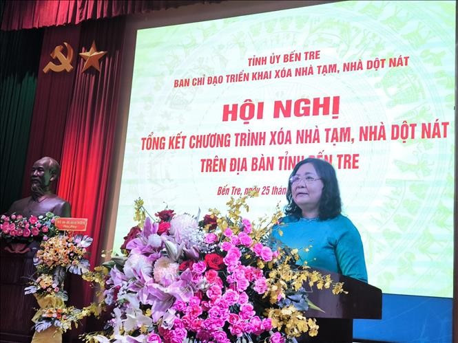 Bí thư Tỉnh ủy Bến Tre Hồ Thị Hoàng Yến phát biểu tại Hội nghị. Bí thư Tỉnh ủy Bến Tre Hồ Thị Hoàng Yến phát biểu tại Hội nghị.