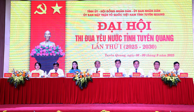 Đoàn Chủ tịch Đại hội. Đoàn Chủ tịch Đại hội.
