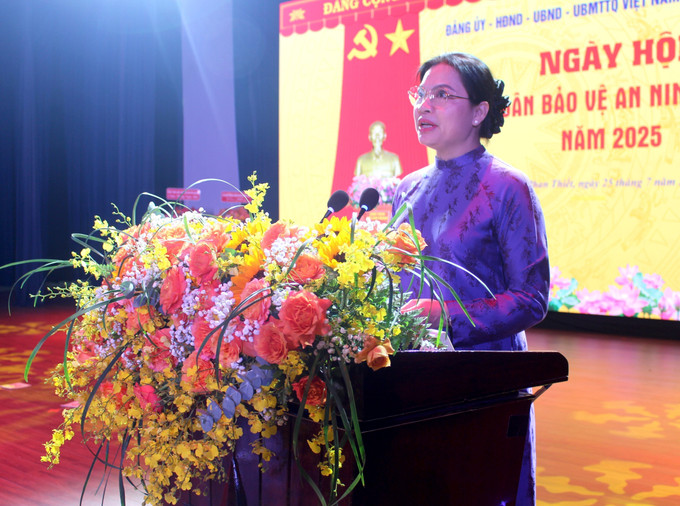 Ủy viên Trung ương Đảng, Phó Chủ tịch Ủy ban Trung ương MTTQ Việt Nam Hà Thị Nga phát biểu chỉ đạo tại Ngày hội. phan-thiet2-250725.jpg