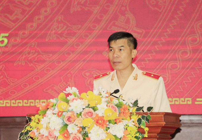 Thiếu tướng Cao Minh Huyền, Giám đốc Công an tỉnh Lào Cai phát biểu tại hội nghị. lao-cai-110725-405.jpg