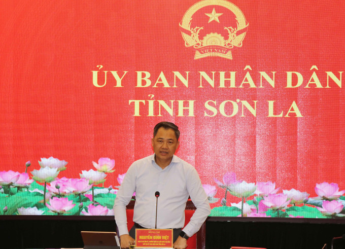 Ông Nguyễn Đình Việt, Chủ tịch UBND tỉnh Sơn La phát biểu tại cuộc họp. son-la6-060825.jpg
