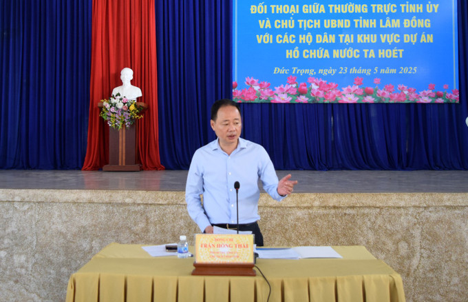 Đồng chí Trần Hồng Thái - Phó Bí thư Tỉnh ủy, Chủ tịch UBND tỉnh, chủ trì các buổi đối thoại với người dân tại Nhà văn hóa xã Hiệp An. Ảnh: Báo Lâm Đồng lam-dong-230525.jpg