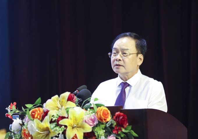 Phó Bí thư Thường trực Tỉnh ủy Điện Biên Mùa A Sơn phát biểu tại Hội thảo. hoi-thao-170825.jpg