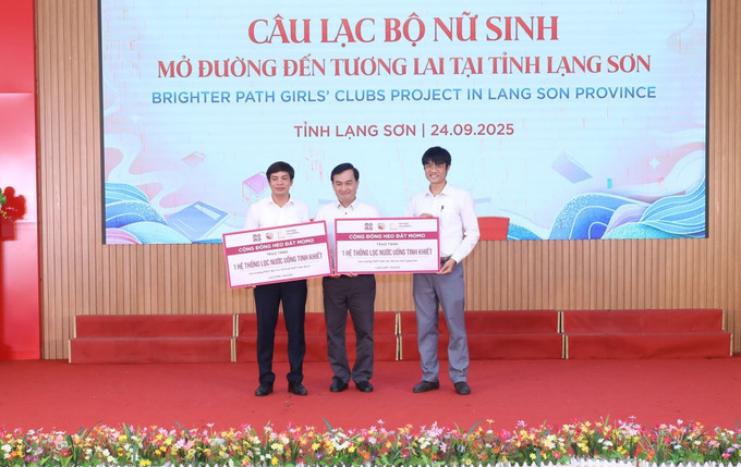Doanh nghiệp xã hội Vietnam Children’s Fund và cộng đồng Siêu ứng dụng MoMo tặng 2 hệ thống lọc nước tinh khiết lắp đặt tại trường THPT DTNT tỉnh Lạng Sơn và trường Phổ thông DTNT THCS & THPT Văn Quan. clb4-240925.jpg