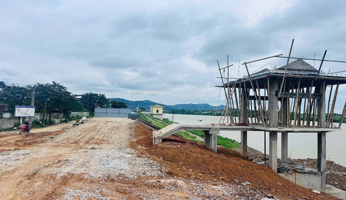 Xử lý khẩn cấp cống Nổ Thôn tại K26+711 tuyến đê tả sông Mã, xã Biện Thượng, tỉnh Thanh Hóa. Ảnh: TTXVN phát Xử lý khẩn cấp cống Nổ Thôn tại K26+711 tuyến đê tả sông Mã, xã Biện Thượng, tỉnh Thanh Hóa. Ảnh: TTXVN phát