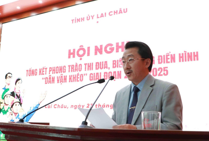 Phó Bí thư Thường trực Tỉnh ủy, Chủ tịch Ủy ban Mặt trận Tổ quốc Việt Nam tỉnh Lai Châu Sùng A Hồ phát biểu chỉ đạo tại hội nghị. lai-chau-hoi-nghi-231025.jpg