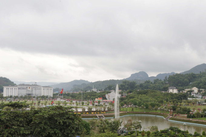 Một góc khu Quảng trường Tây Bắc - Sơn La, phường Chiềng Cơi, tỉnh Sơn La. Ảnh: Nguyễn Cường/TTXVN son-la3-090925.jpg