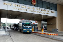 Cao điểm chống buôn lậu: Đa dạng các kế hoạch phòng chống ngay từ biên giới