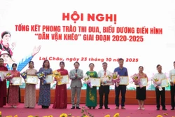 Lai Châu biểu dương điển hình 'Dân vận khéo'