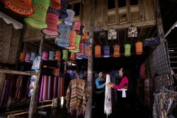 Phát triển du lịch cộng đồng gắn với giữ gìn bản sắc văn hóa dân tộc Thái