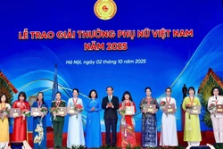Người giữ 'lá chắn vi sinh' bảo vệ sức khỏe cộng đồng