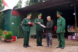 Tuyên truyền các thủ đoạn tội phạm mới cho đồng bào vùng biên