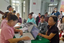 'Đội dịch vụ lưu động' mang dịch vụ y tế chất lượng, miễn phí đến cộng đồng
