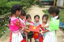 Tết Độc lập của người Mông ở xóm vùng cao Đà Vĩ
