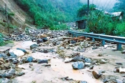 Lũ quét tại xã biên giới Nhôn Mai (Nghệ An)