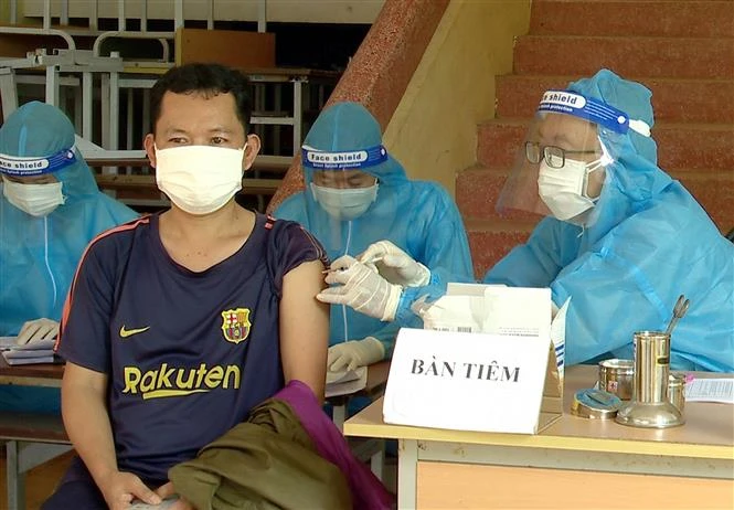 Dịch COVID-19: Ngày 3/3, số ca mắc COVID-19 tăng nhẹ so với ngày trước và gấp ba lần số khỏi bệnh