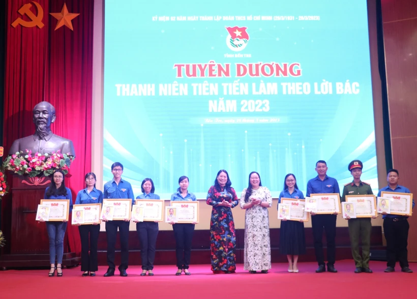 Bến Tre tuyên dương thanh niên tiên tiến làm theo lời Bác