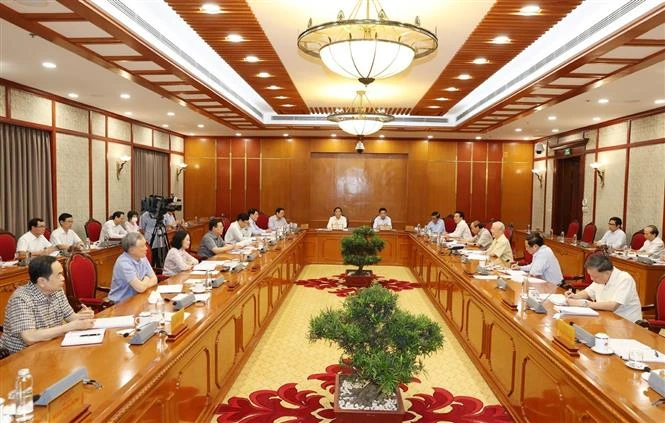 Bộ Chính trị cho ý kiến về chính sách hỗ trợ người lao động và người sử dụng lao động gặp khó khăn do đại dịch COVID-19