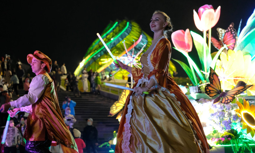 Festival hoa Đà Lạt năm 2022: Sôi động Lễ hội Carnaval đường phố ven hồ Xuân Hương