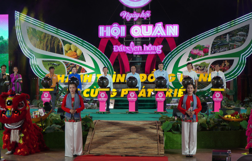 Khai mạc Ngày hội Hội quán Đất Sen hồng lần thứ I