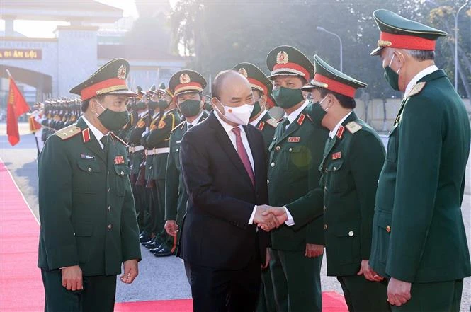 Chủ tịch nước Nguyễn Xuân Phúc thăm, làm việc tại Bộ Tư lệnh Quân khu 4