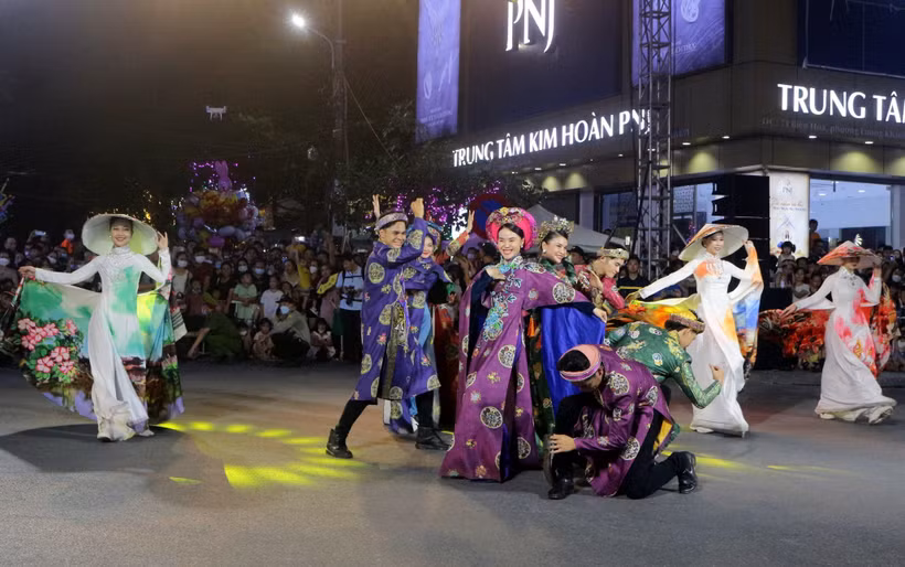 Khai mạc Lễ hội Carnival đường phố tại Hà Nam