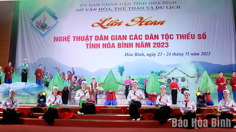 Tiết mục dự thi của đoàn thành phố Hòa Bình trong đêm khai mạc Liên hoan được đánh giá cao. Ảnh: baohoabinh.com.vn