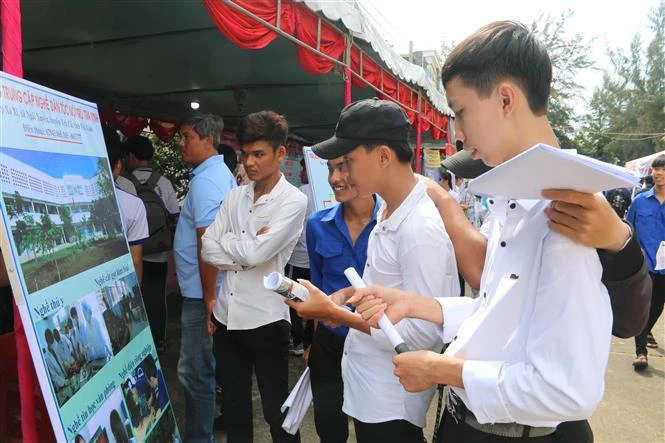 Trà Vinh tư vấn nghề và việc làm cho học sinh, sinh viên