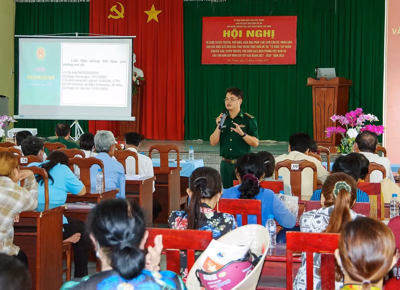 Tuyên truyền phổ biến, giáo dục pháp luật cho cán bộ, nhân dân vùng biên giới biển tỉnh Sóc Trăng